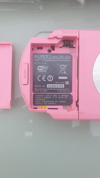 Redeem PlayStation Portable PSP Pink (Rosa) + 2 juegos 