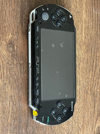 PSP 1001, 2004 su priedais