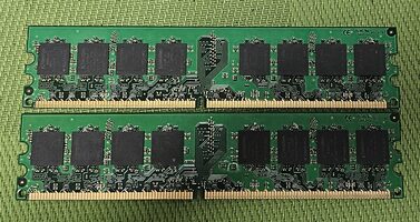 Kingston ValueRAM 4 GB (2 x 2 GB) DDR2-800 Green PC RAM