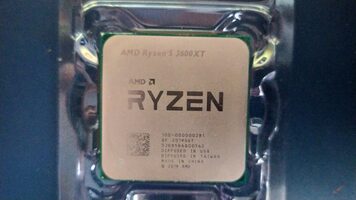 AMD Ryzen 5 3600XT 3.8-4.5 GHz AM4 6-Core CPU