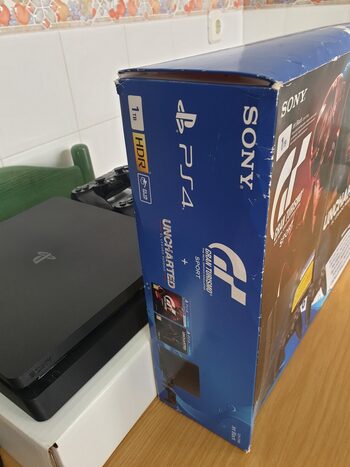 Get Playstation 4 Jet black 1Tb 