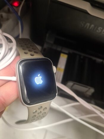 Apple Watch Series 4 Aluminum GPS Silver