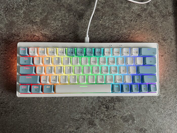 Mechanine klaviatura (mechanical keyboard with yellow switches) for sale