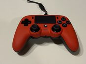 Mando de ps4 nacon color rojo granate con cable