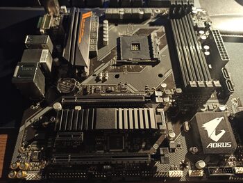 Gigabyte B450 AORUS M AMD B450 Micro ATX DDR4 AM4 2 x PCI-E x16 Slots Motherboard