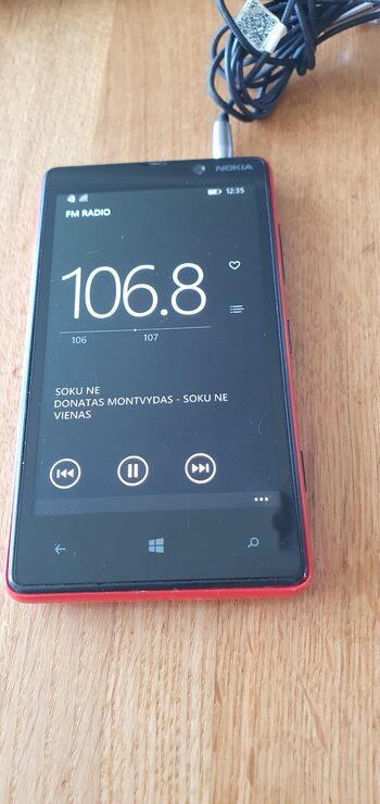 Redeem Nokia Lumia 820 Red