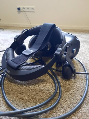 HTC Vive Cosmos Elite