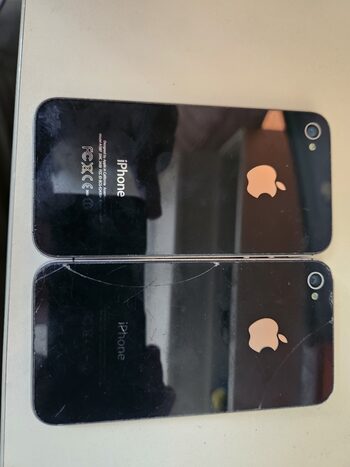 2 vnt Apple iPhone 4s telefonai