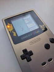 Gameboy color itin retas silver pikemon special editionPuikios būklės, viskas ištestuota ir veikia. Tvarkingi originalūs lipdukai ant nugarėlės, rodantys autentiškumą. Taip pat pridedu naują pakuotę Panasonic baterijų. for sale