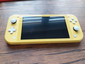 Nintendo Switch Lite, Yellow, 32GB