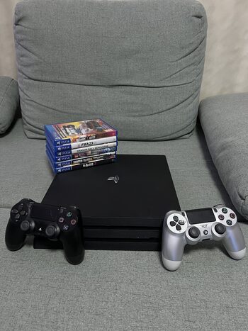 PlayStation 4 Pro, Black, 1TB su žaidimais