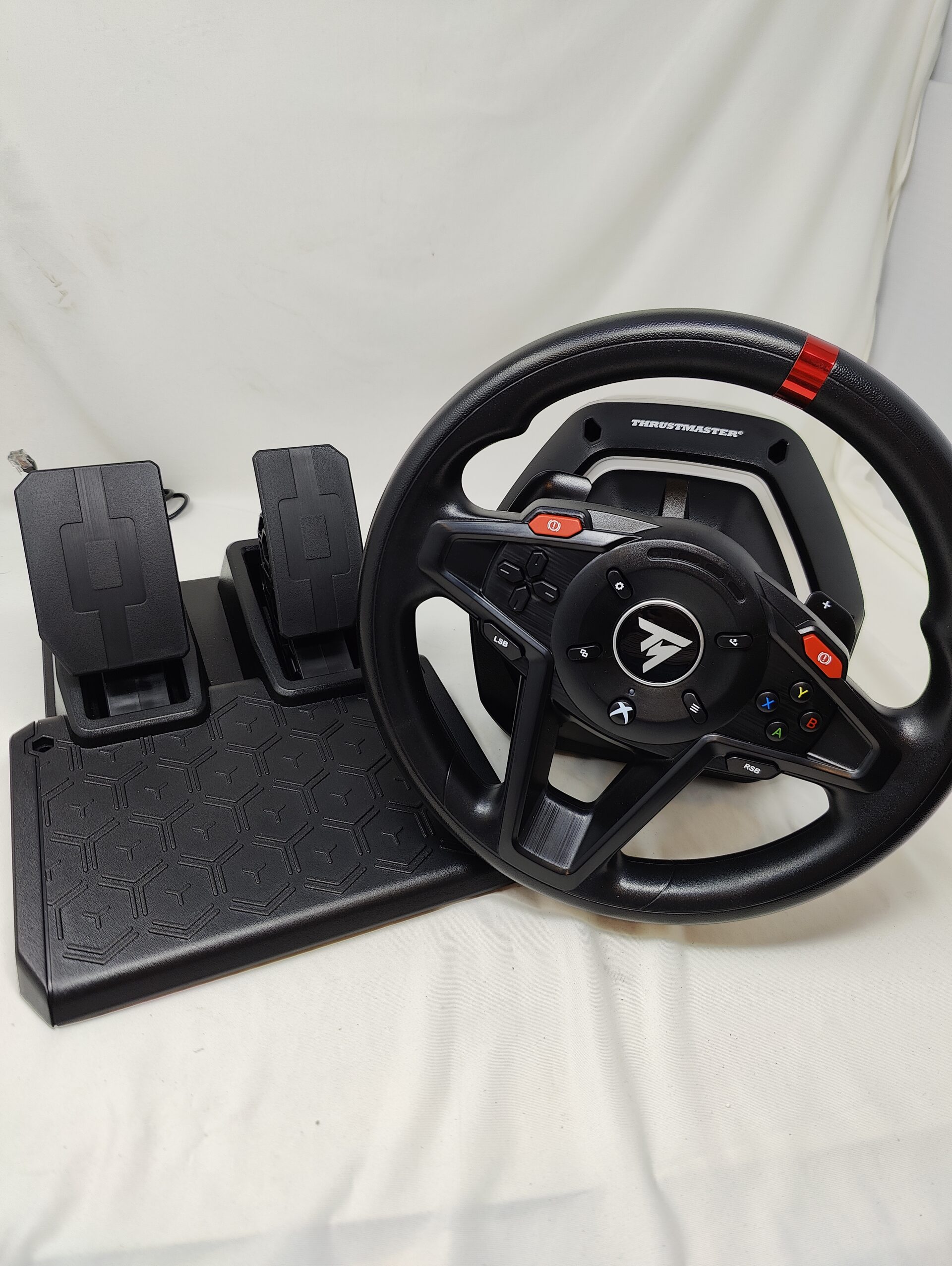 Thrustmaster T128 steering wheel. Vairas su pedalais Xbox Series, Xbox ONE ir PC