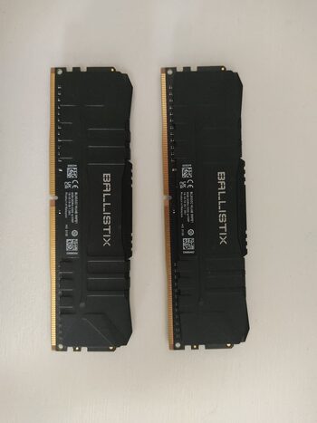 Crucial Ballistix 16 GB (2 x 8 GB) DDR4-3200 Black PC RAM