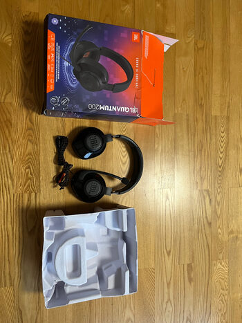 JBL Quantum 200 ausines for sale