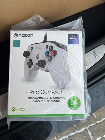 xbox nacon pro compact controller