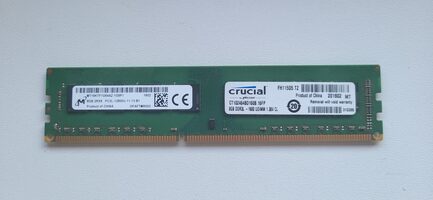 Crucial 8 GB (1 x 8 GB) DDR3-1600 Black / Green PC RAM