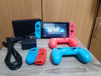 Nintendo Switch, Blue & Red, 32GB V1