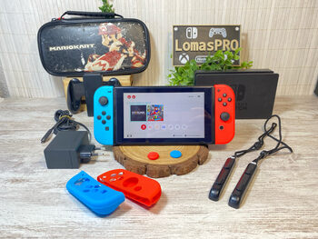 Nintendo Switch con Accesorios (protector de pantalla) 