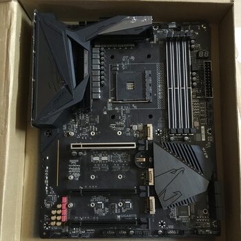 Gigabyte B550 AORUS MASTER AMD B550 ATX DDR4 AM4 3 x PCI-E x16 Slots Motherboard