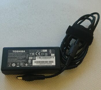 TOSHIBA AC LAPTOP CHARGER PA-1650-21