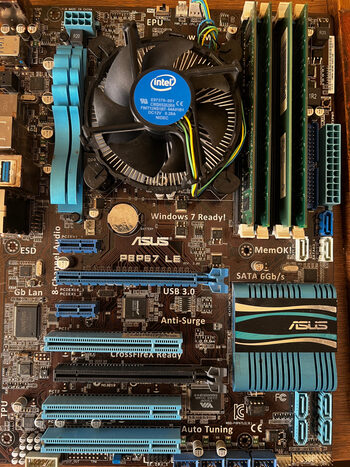 Asus P8P67 LE (REV 3.0) Intel P67 ATX DDR3 LGA1155 2 x PCI-E x16 Slots Motherboard