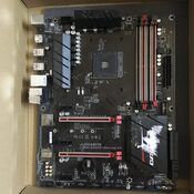 Gigabyte GA-AX370-Gaming K3 AMD X370 ATX DDR4 AM4 2 x PCI-E x16 Slots Motherboard