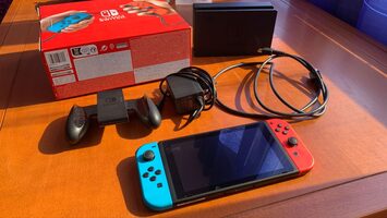 Nintendo Switch, Blue & Red, 32GB