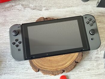 Nintendo Switch Con Protector de pantalla y accesorios