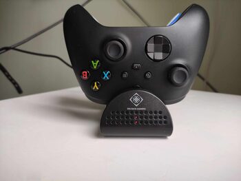 Redeem Xbox series X su priedais ir 20+ žaidimų