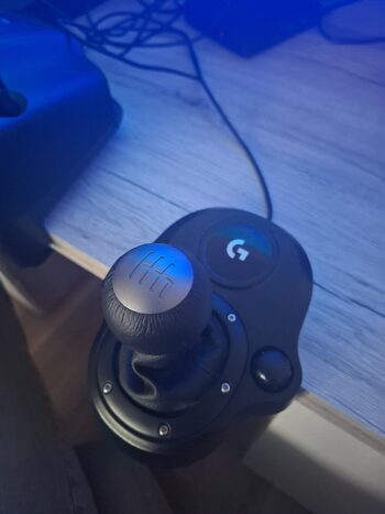 Buy Parduodu Logitech G29 vairą su pedalais ir pavarų perjungimo svirtimi (shifteriu)