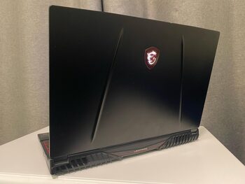 MSI Gaming GL65 Intel i7-10750H Intel GeForce RTX 2070 / 16GB DDR4 / 512GB SSD / 51 Wh / 802.11 ac / Black