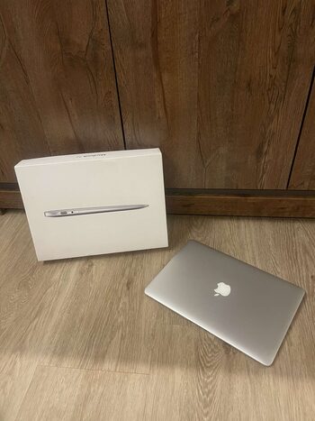 Apple Mackbook Air 