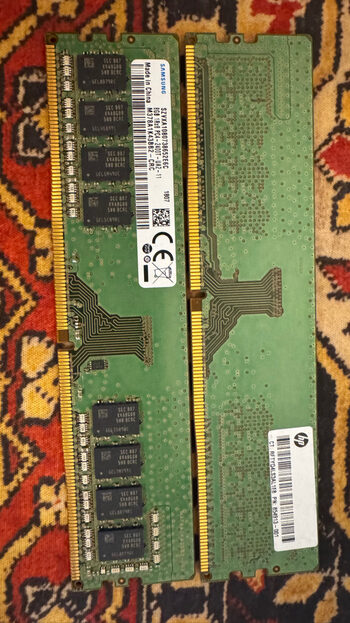 Samsung 8 GB (1 x 8 GB) DDR4-2400 Green PC RAM