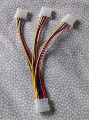 1x Cable Bifurcador Molex 4Pins 1x Macho a 3x Hembras - 2,20€