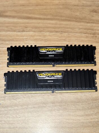 Corsair Vengeance LED 16 GB (2 x 8 GB) DDR4-3000 Black PC RAM