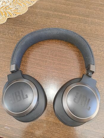 JBL Live 650BTNC