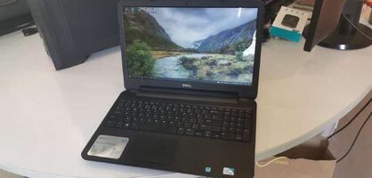 Dell Intel/15,6"/4gb/SSD/w10 