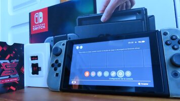 Nintendo Switch V1 con 2 mandos y extras