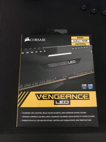 Corsair Vengeance LED 16 GB (2 x 8 GB) DDR4-3200 Black PC RAM