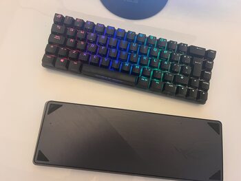 ASUS ROG Falchion Teclado mecánico 65%