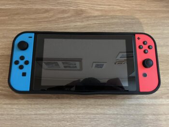 Nintendo Switch, Blue & Red, 32GB su Mario žaidimu