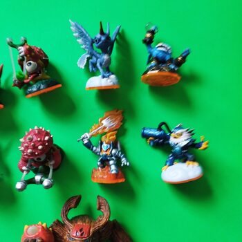 Lote 9 Figuras Skylanders Giants  for sale