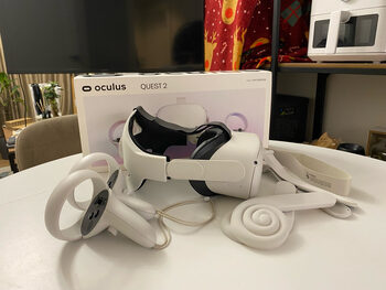 Meta Oculus Quest 2, 256GB + Headstrap (4)