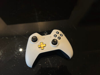 Xbox one/series s/series x pultelis Lunar white Edition Baltas