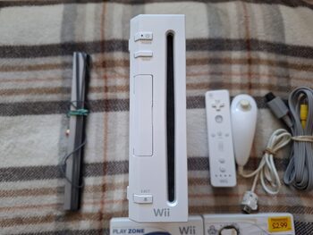 Nintendo Wii komplektas su 2 žaidimais
