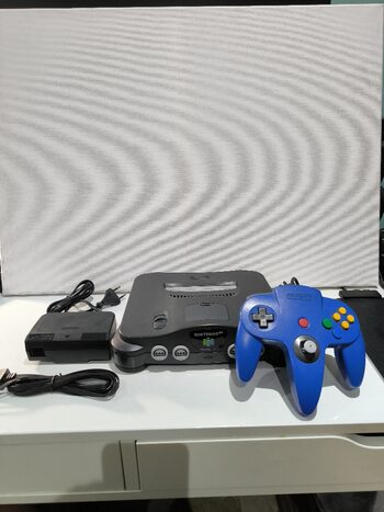 Nintendo 64 más Mando y Cables