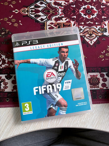 ps3 konsolė su žaidimais.