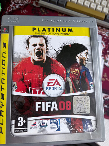 ps3 konsolė su žaidimais.