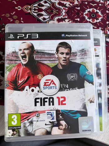 ps3 konsolė su žaidimais.