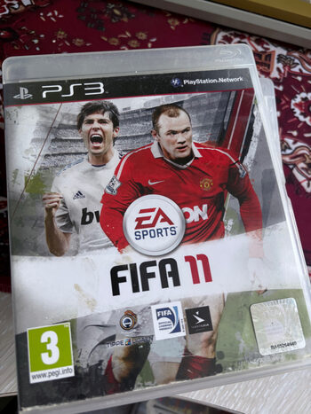 ps3 konsolė su žaidimais.